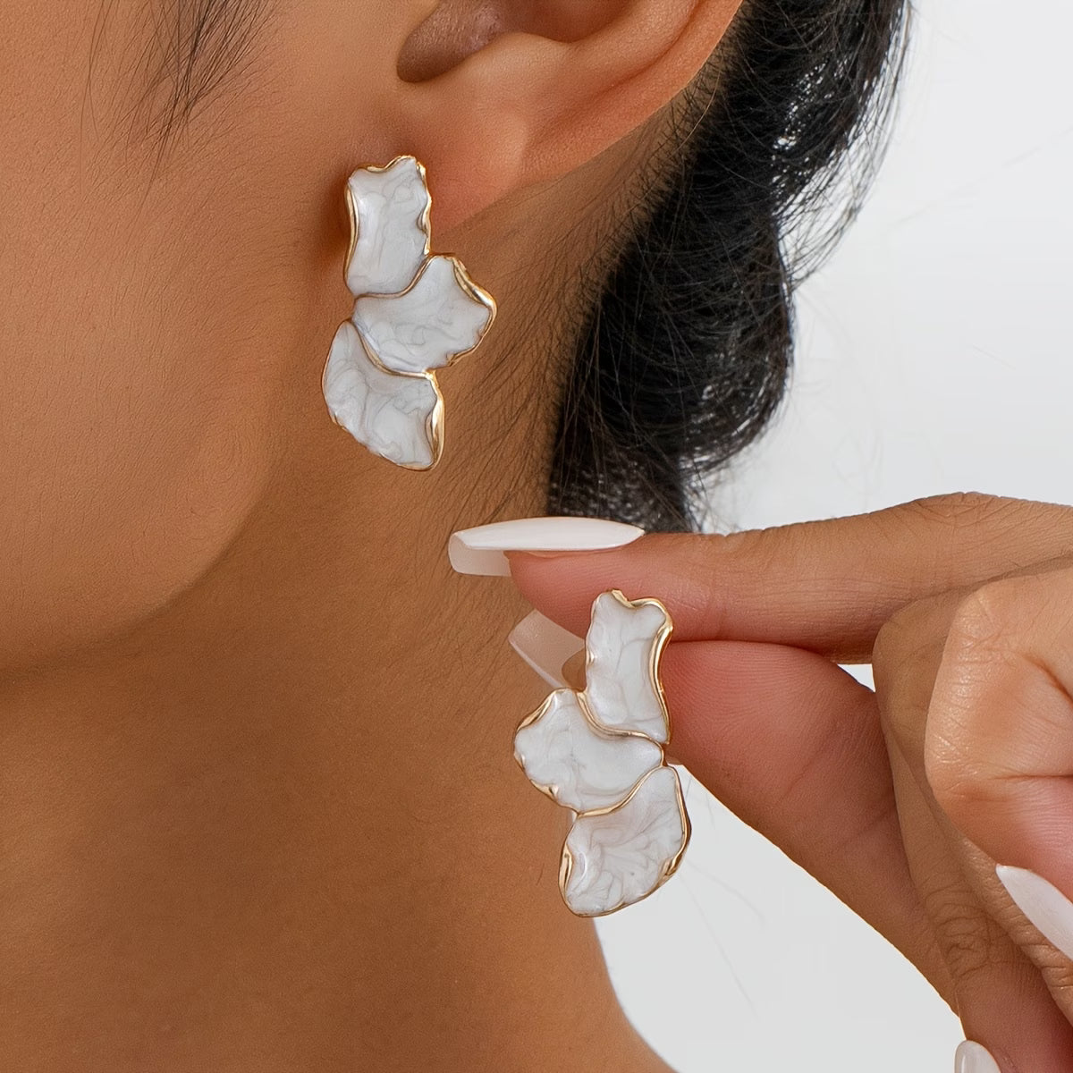 FLORETTE | PEARL FLOWER PETAL EARRINGS