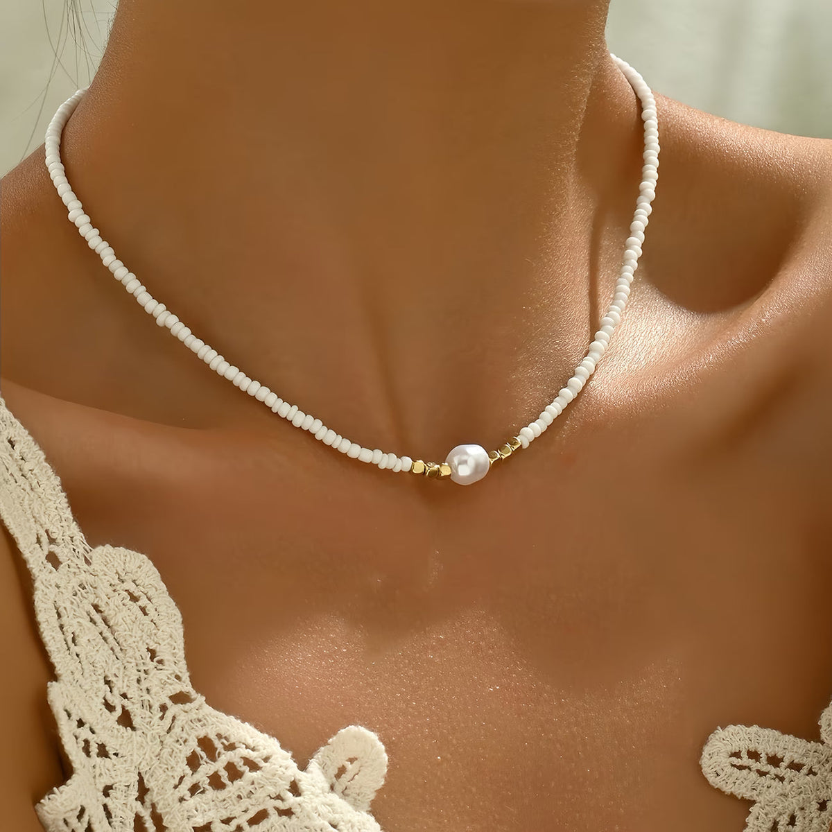 AZURINE | MINIMAL TURQUOISE AND PEARL NECKLACE