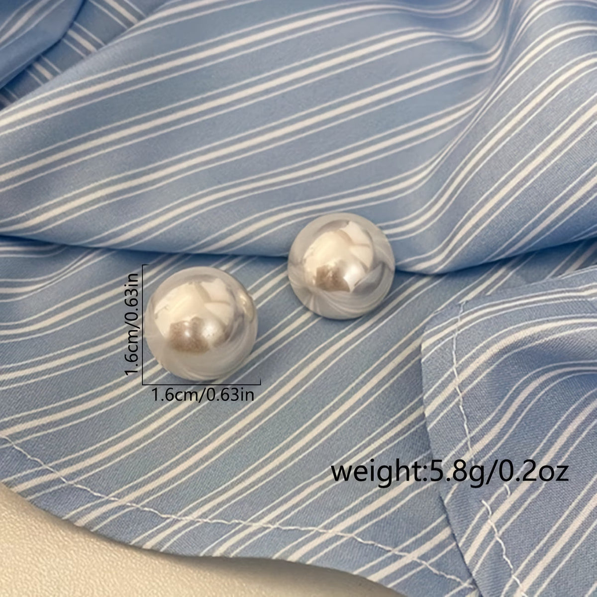 VIVIENNE | THE STATEMENT PEARL STUD EARRINGS