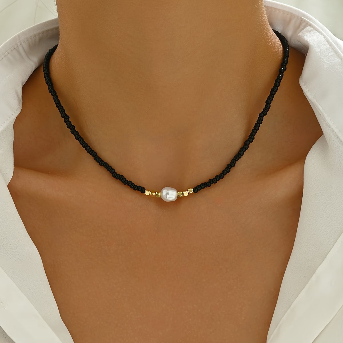 ISLA | MINIMAL PEARL NECKLACE